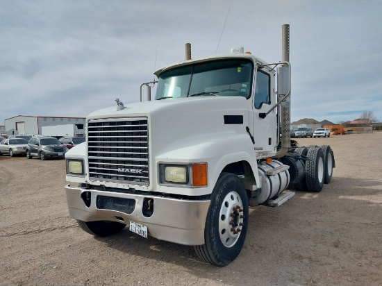 2008 Mack CHU613 600 Cab-Behind-Engine Truck Tractor