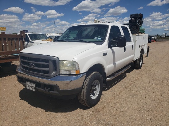 2003 Ford F350 Super Duty XL Crew Cab 4D Service Crane Pickup Truck XL