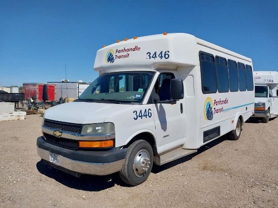 2014 Chevrolet Express 3500  Hi Cube 2D Bus