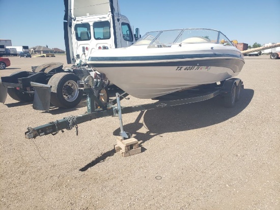 2002 Tahoe Boat