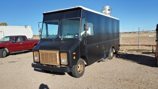 1990 Chevrolet P30  Forward Control Full-size Food Truck