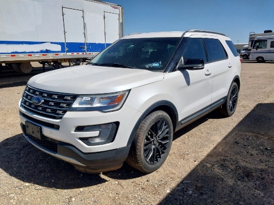 2017 Ford Explorer XLT SUV 4D