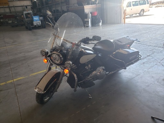 2019 Harley-Davidson FLHP / POLICE ROAD KING