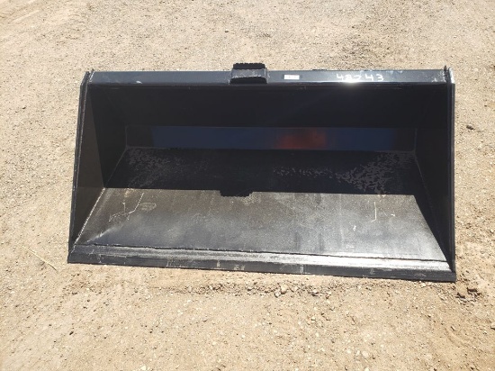 66" QT Bucket w/Blade