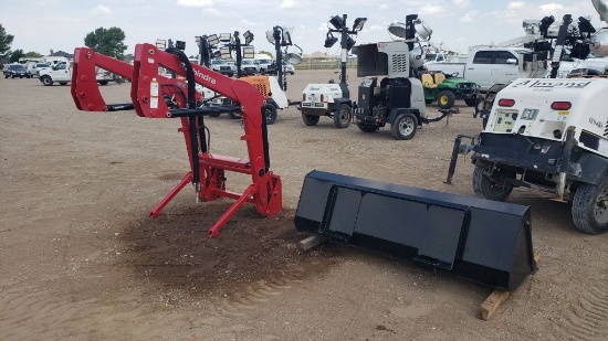 Mahindra 2655L  Loader Attachment w/ 6' Bucket