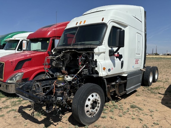 2015 Freightliner Cascadia 125  Conventional Cab / Sleeper Truck Tractor