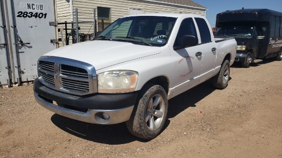 2004 Dodge Ram 1500 SLT Quad Cab 4D