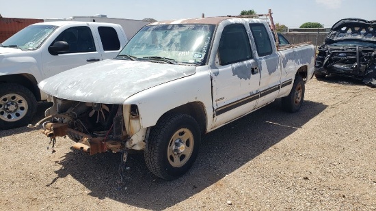 2002 Chevrolet Silverado 1500 LS Extended Cab 4D LS