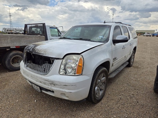 2010 GMC Yukon XL 1500 SLT SUV 4D