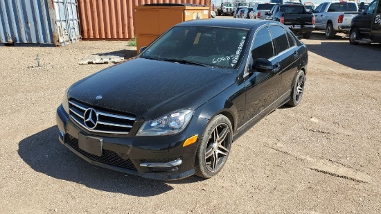 2014 Mercedes-Benz C Class C250 Luxury Sedan / Sedan 4D