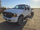 2006 Ford F350 Super Duty XLT Cab/Chassis / Crew Cab 4D Cab & Chassis