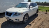 2014 Nissan Pathfinder Platinum SUV 4D