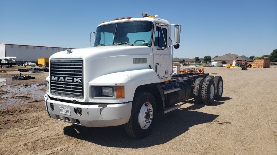 1990 Mack CH612 2 Door Cab & Chassis