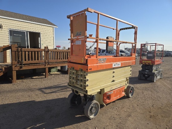 2016 JLG 2632 ES Scissor Lift