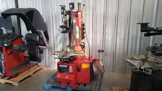 Hunter Tire Changer