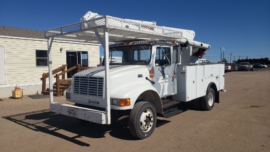 1999 International 4700  Bucket Truck