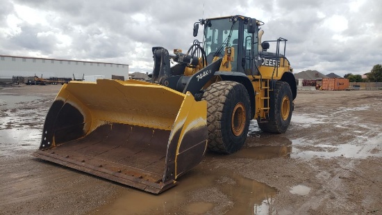 John Deere 744K Wheel Loader