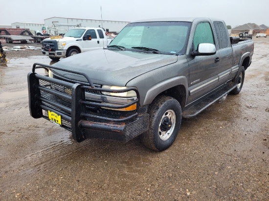 2001 Chevrolet Silverado 2500 Extended Cab 4D