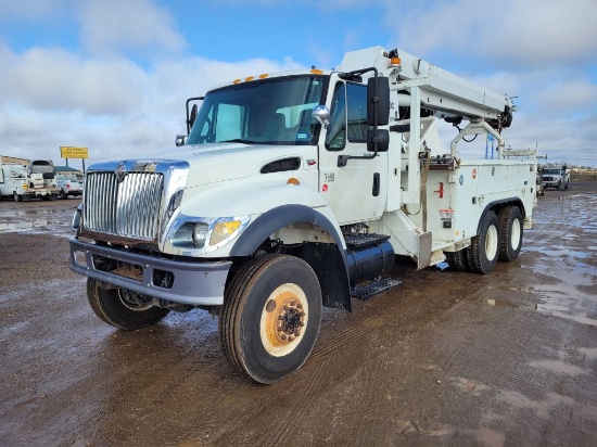 2007 International 7400 Digger Derrick Truck