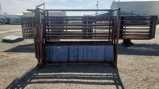 8'7" Alley Way Adjustable Chute w/Head Gate