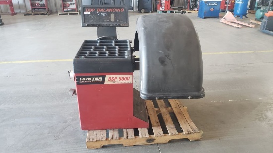 Hunter DSP 9000 Wheel Balancer