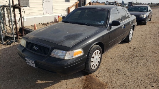 2006 Ford Crown Victoria  Police / Sedan 4D