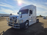 2016 Freightliner Cascadia 125  Conventional Cab / Sleeper Truck Tractor