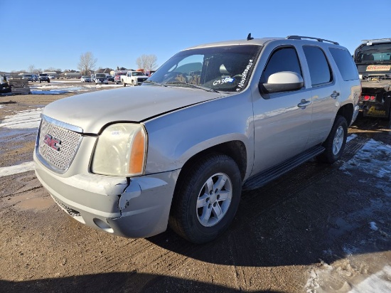 2009  GMC  Yukon SLE  SUV 4D