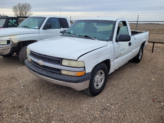 2000  Chevrolet  Silverado 1500 Base / LS  Regular Cab 2D  Reg. Cab Short Bed 2WD