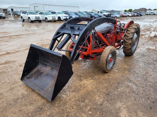 Ferguson TO-20   Davis Front End Loader Tractor
