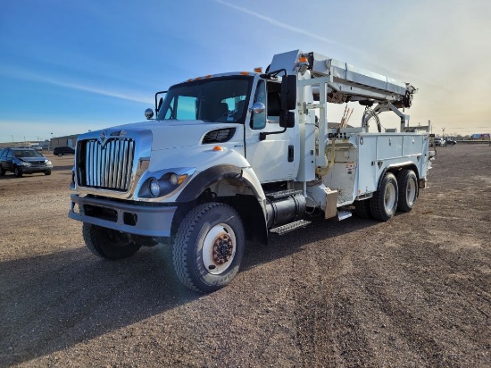 2011  International Harvester  SX525  Truck  Digger Derrick Truck