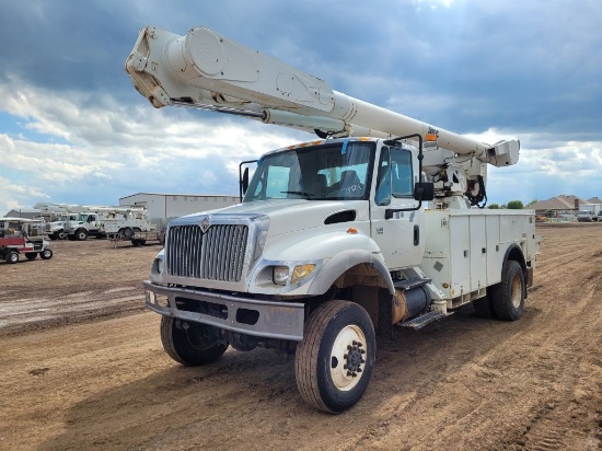2004  International  7300  Bucket Truck