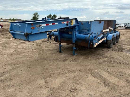 2002  Life Time 5th Wheel  Hydraulic Drop Trailer