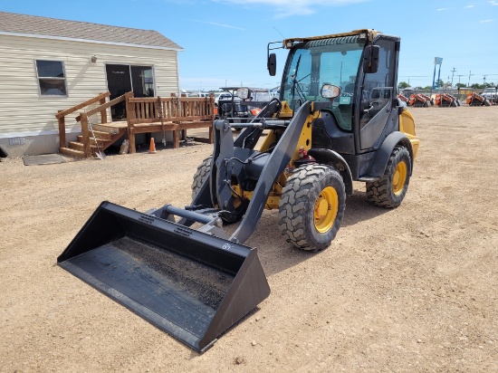 John Deere 204L Wheel Loader