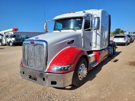 2014 Peterbilt 386 Tandem Axle Dual Sleeper Cab Truck Tractor Tractor Truck
