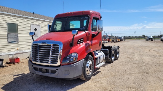 2019 Freightliner Cascadia 113 Conventional Cab Tractor Truck Day Cab