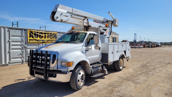 2011 Ford F750 Bucket Truck