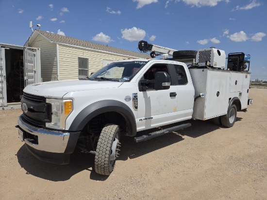 2019 Ford F350 Super Duty Lariat / XL Tandem Axle Dual Crew Cab 4D Service Body