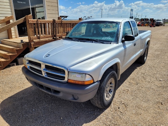 2004 Dodge Dakota SXT Club Cab 2D
