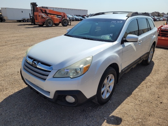 2013 Subaru Outback Premium Wagon 4D