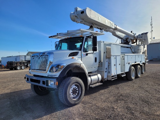 2013 International Harvester SX525 Bucket Truck