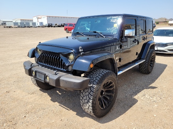 2015 Jeep Wrangler Unlimited Sahara SUV 4D