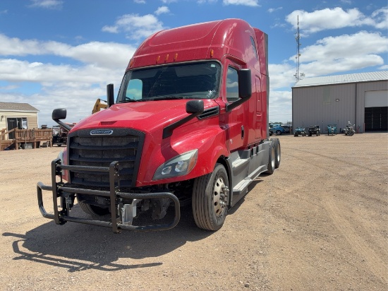 2019 Freightliner Cascadia 123 Sleeper Cab Truck Tractor