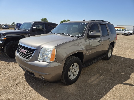 2013 GMC Yukon SLE SUV 4D