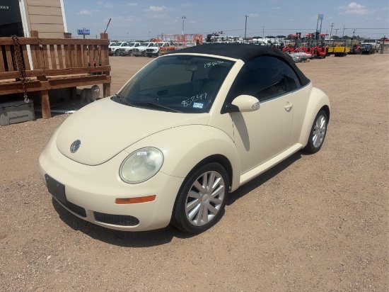 2008 Volkswagen New Beetle SE Convertible 2D