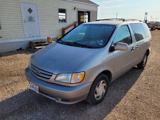 2003 Toyota Sienna Wagon 4D