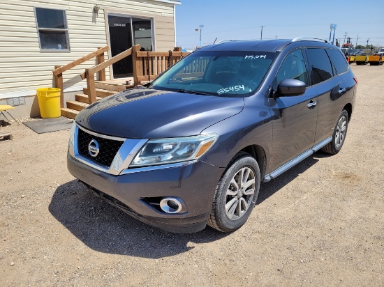 2013 Nissan Pathfinder SUV 4D