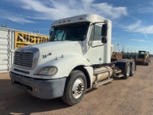 2005 Freightliner Columbia 120 Tandem Axle Dual Conventional Cab Truck Tractor