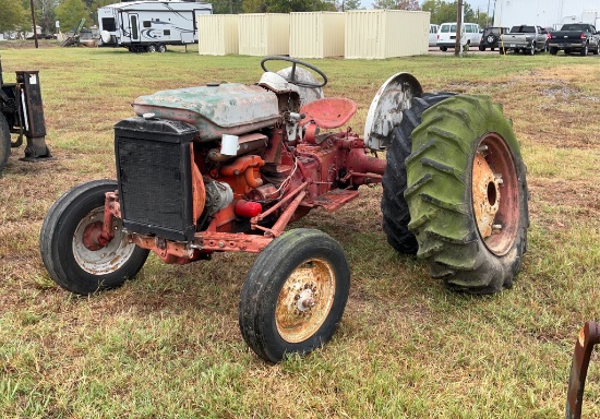 600 Ford Tractor Diesel with Additional Tires & Motor Coverings