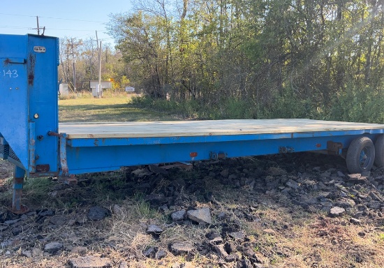 1995 26ft Trailer Dual Axle Dove Tail